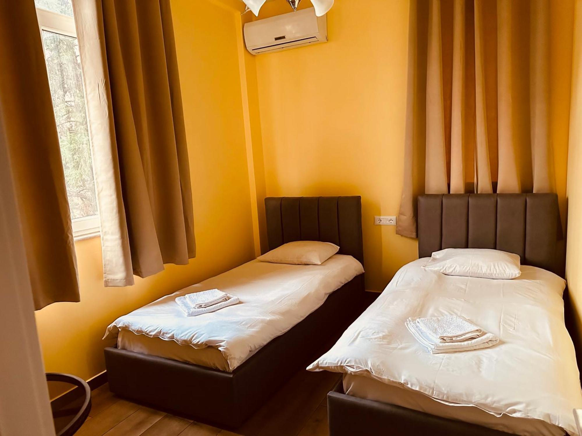 Auto Tana Guest House Tiranë Luaran gambar