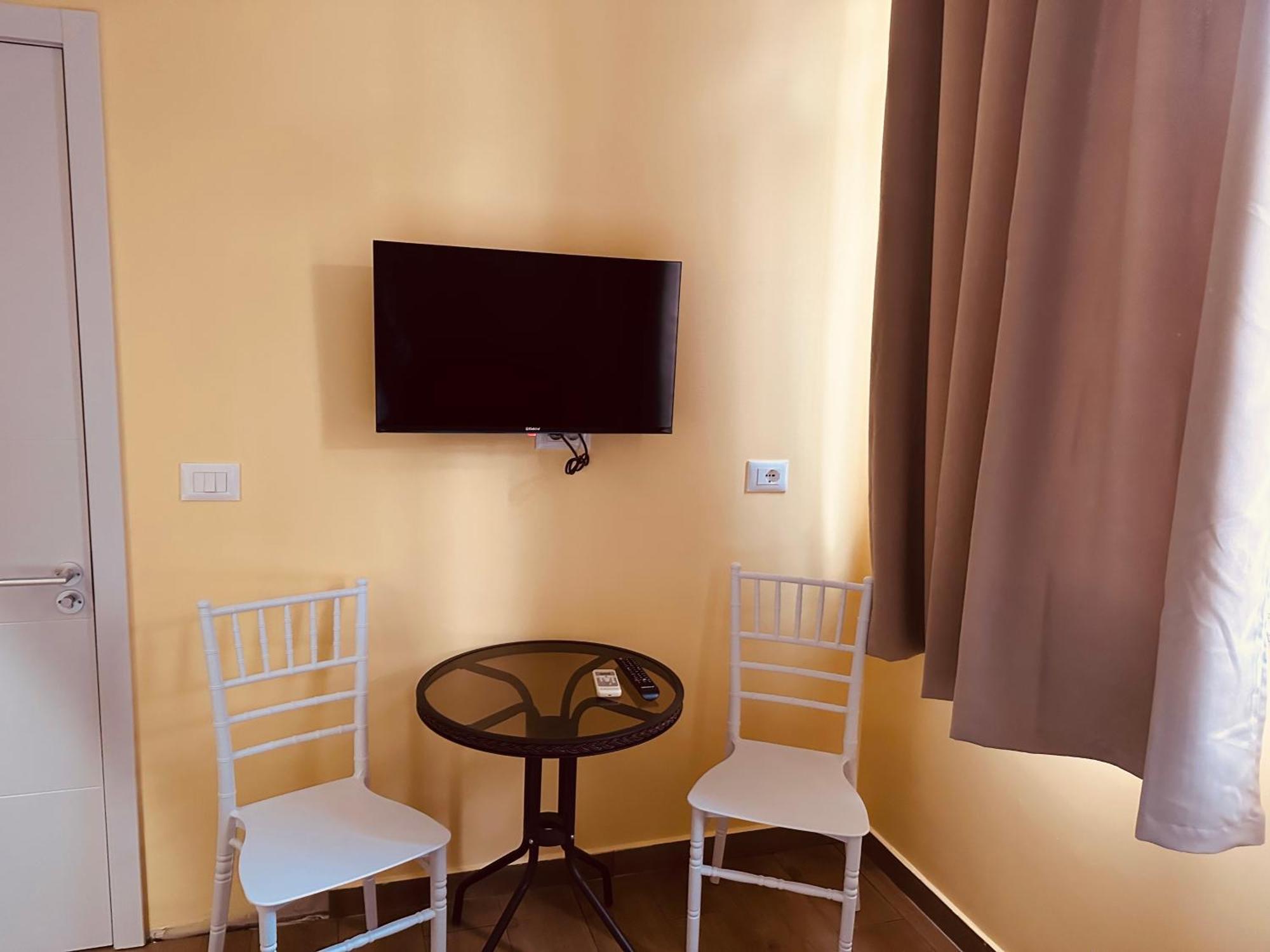 Auto Tana Guest House Tiranë Luaran gambar