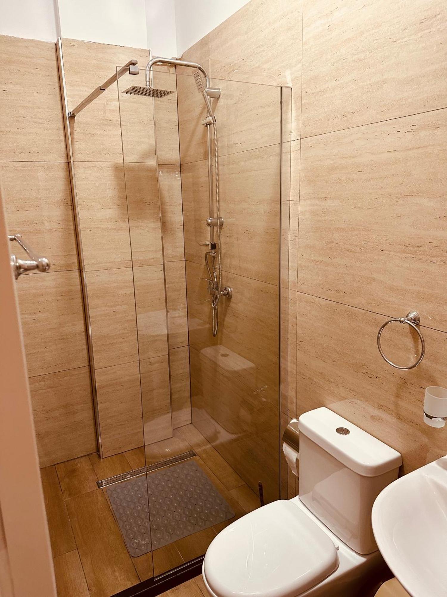Auto Tana Guest House Tiranë Luaran gambar