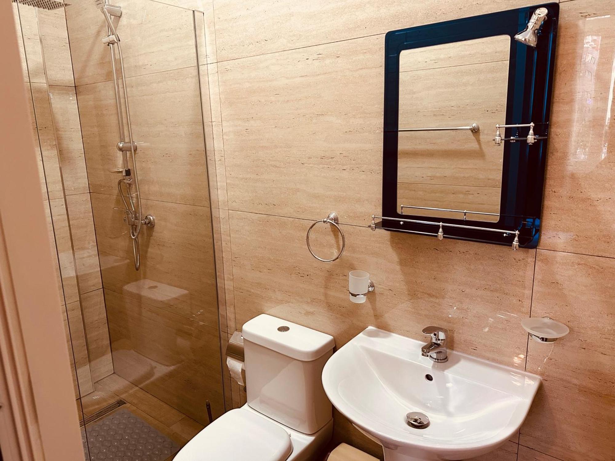 Auto Tana Guest House Tiranë Luaran gambar