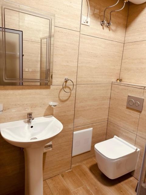 Auto Tana Guest House Tiranë Luaran gambar